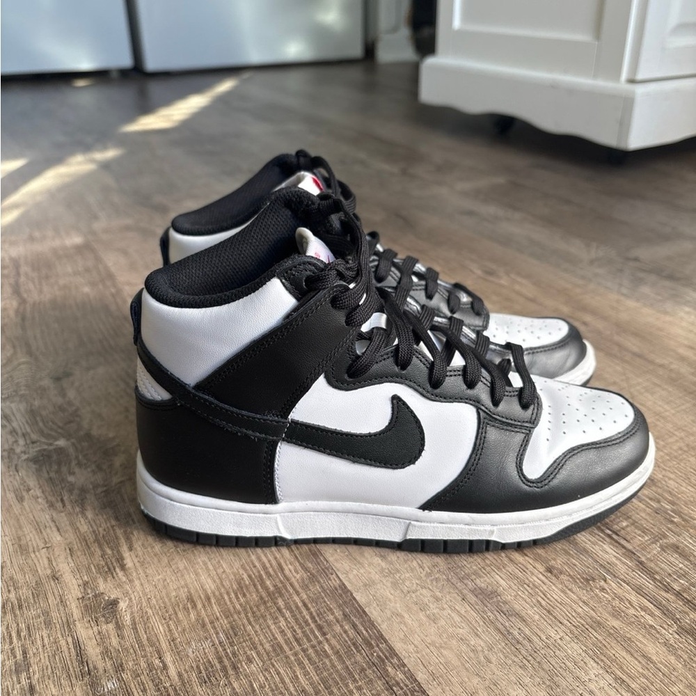 Nike Dunk High - image 2